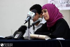 390087_633924179952317_628092435_n